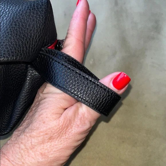 TUMI Textured Black Faux Leather toiletrie / travel bag - Picture 7 of 13